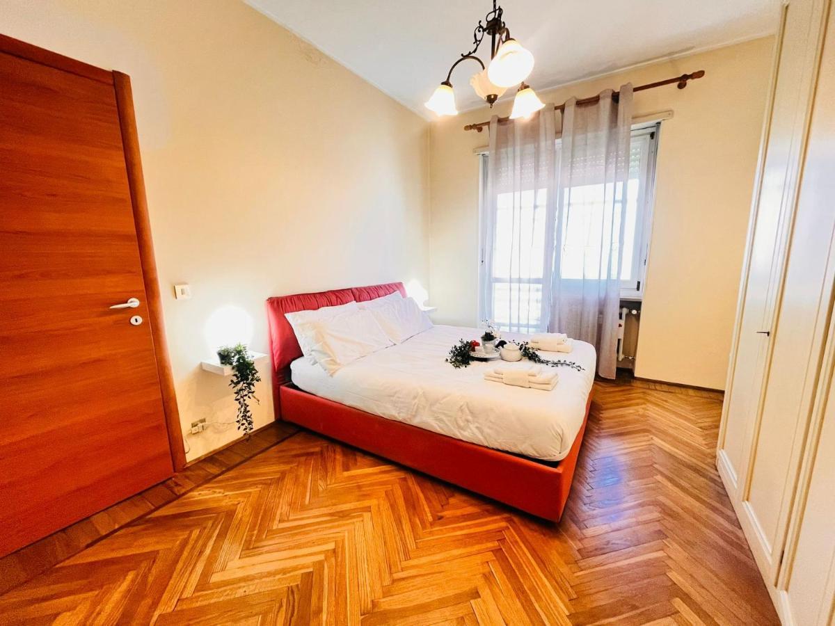 Sky Apartment A Due Passi Dalla Stazione Collegno Esterno foto